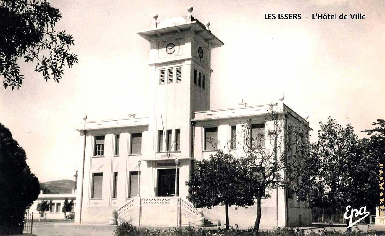 Les Issers - Hotel de Ville.jpg